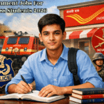 Government Jobs For 10th pass students की तैयारी करते हुए – बैकग्राउंड में Railway, Post Office, Police और Army के प्रतीकात्मक विजुअल।